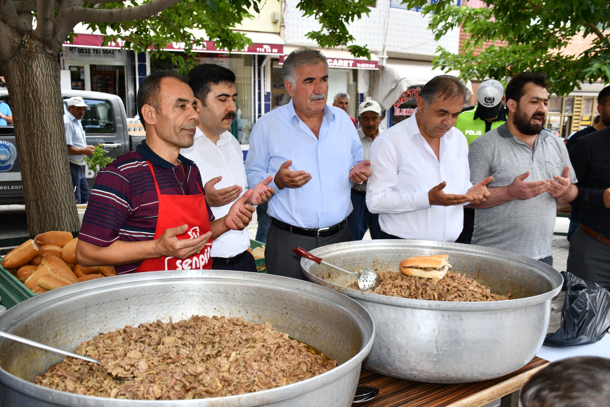GÜRÜN’DE 1000 AİLEYE KURBAN ETİ DAĞITILDI