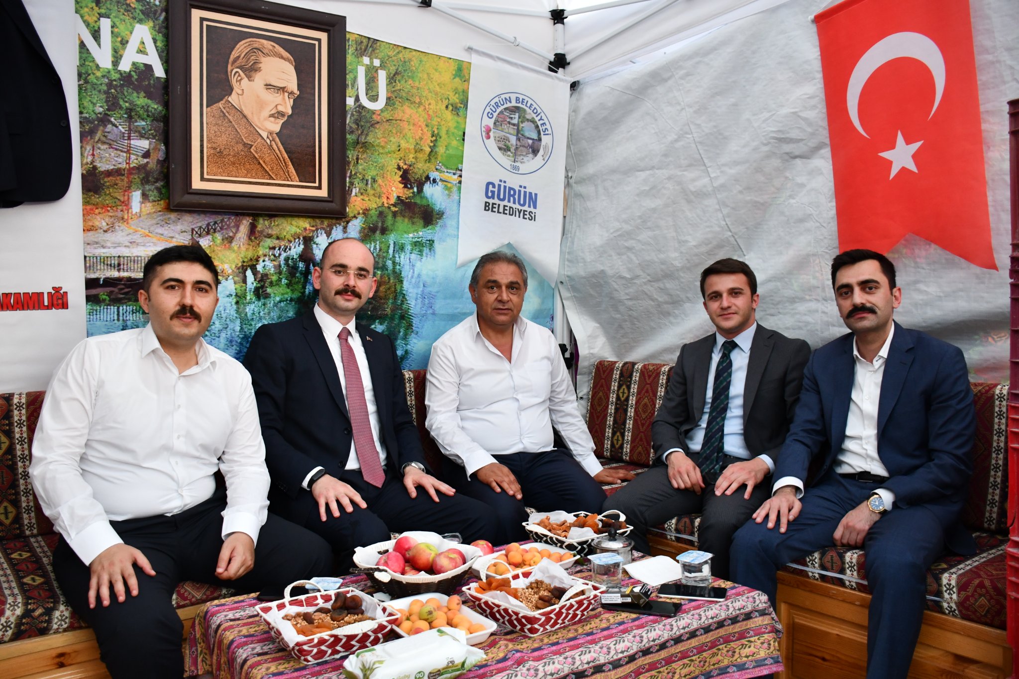 BAŞKAN ÇİFTÇİ VE KAYMAKAM HALİL YAZICI SİVAS GARDAŞLIK FESTİVALİ’NE KATILDI