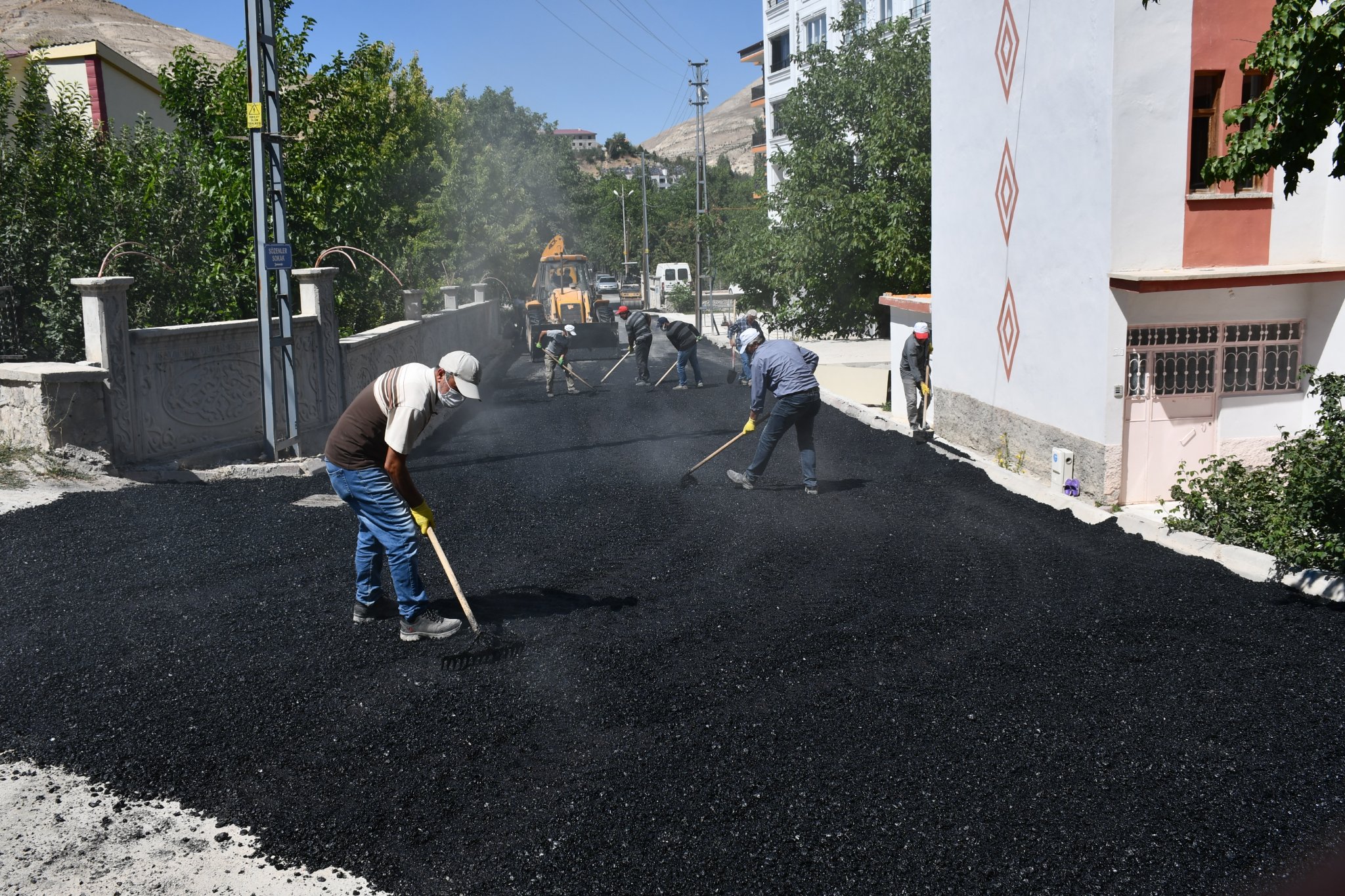 BAŞKAN ÇİFTÇİ: ”YOLLARIMIZI HIZLA YENİLİYORUZ”