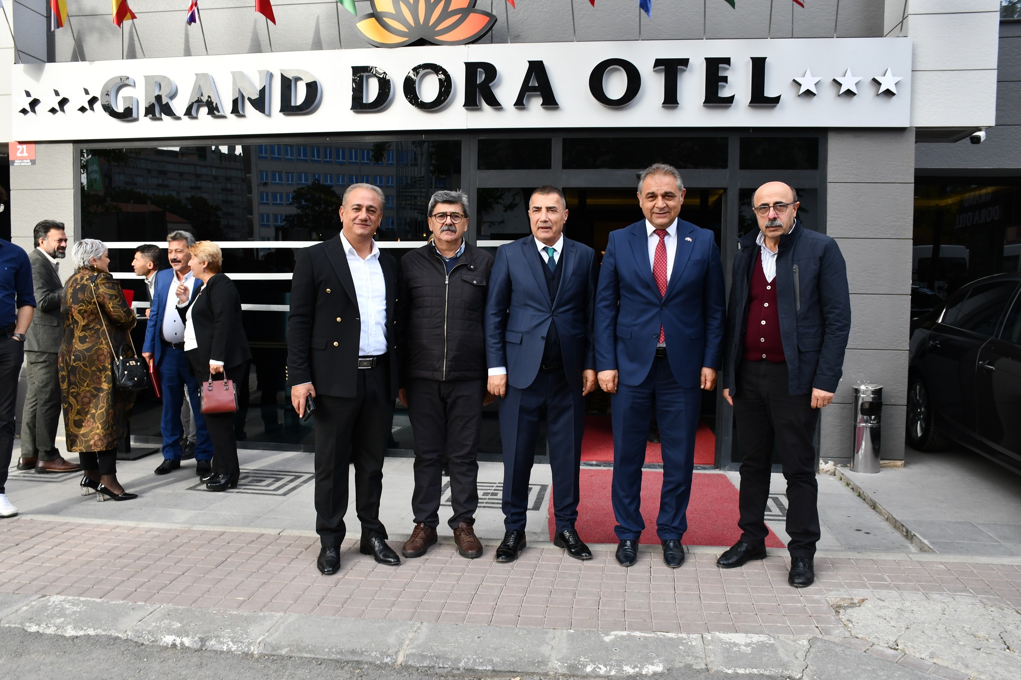 BAŞKAN ÇİFTÇİ’YE YILIN EN BAŞARLI İLÇE BELEDİYE BAŞKANI ÖDÜLÜ 