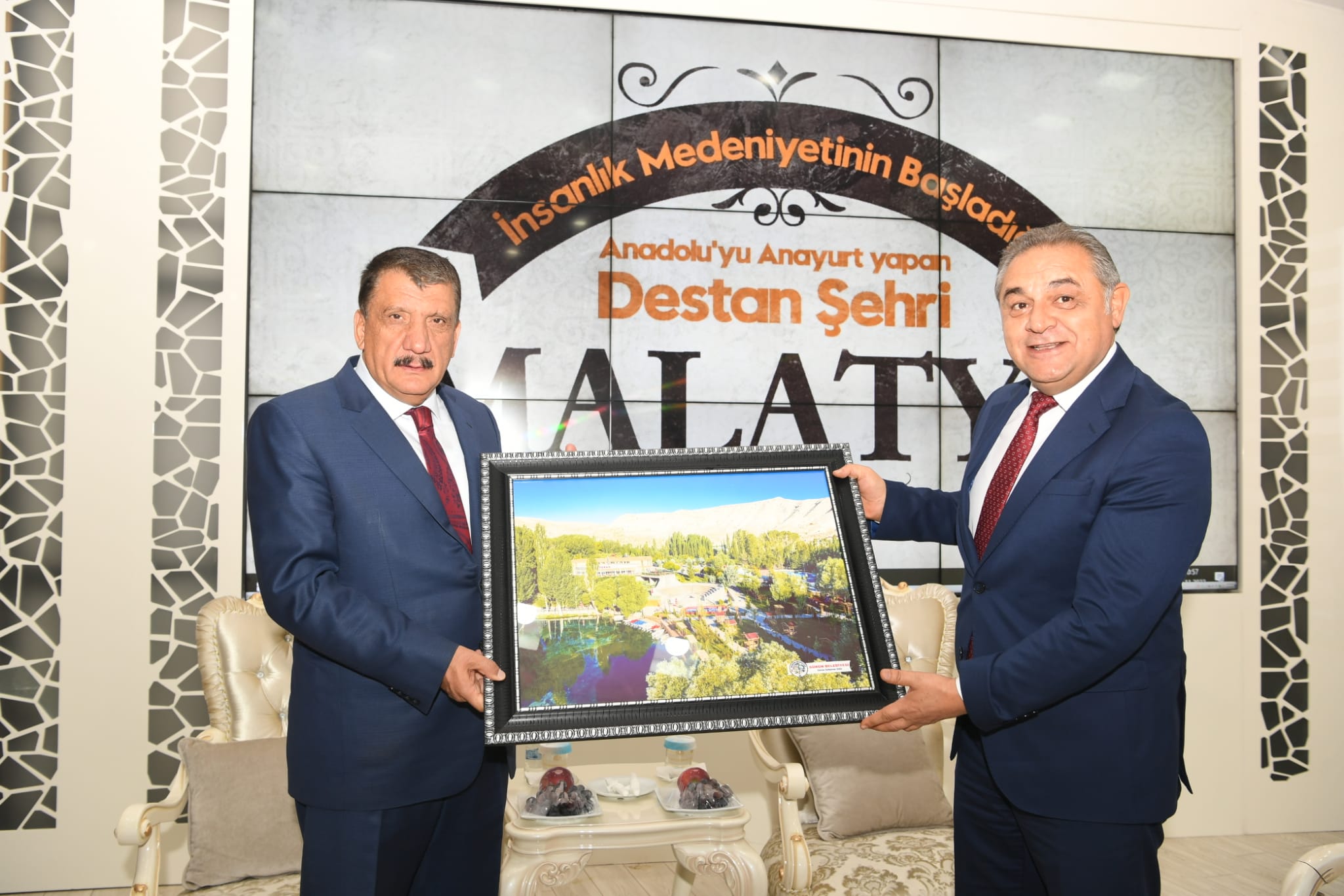 MALATYA BÜYÜKŞEHİR BELEDİYE BAŞKANI GÜRKAN'A ZİYARET