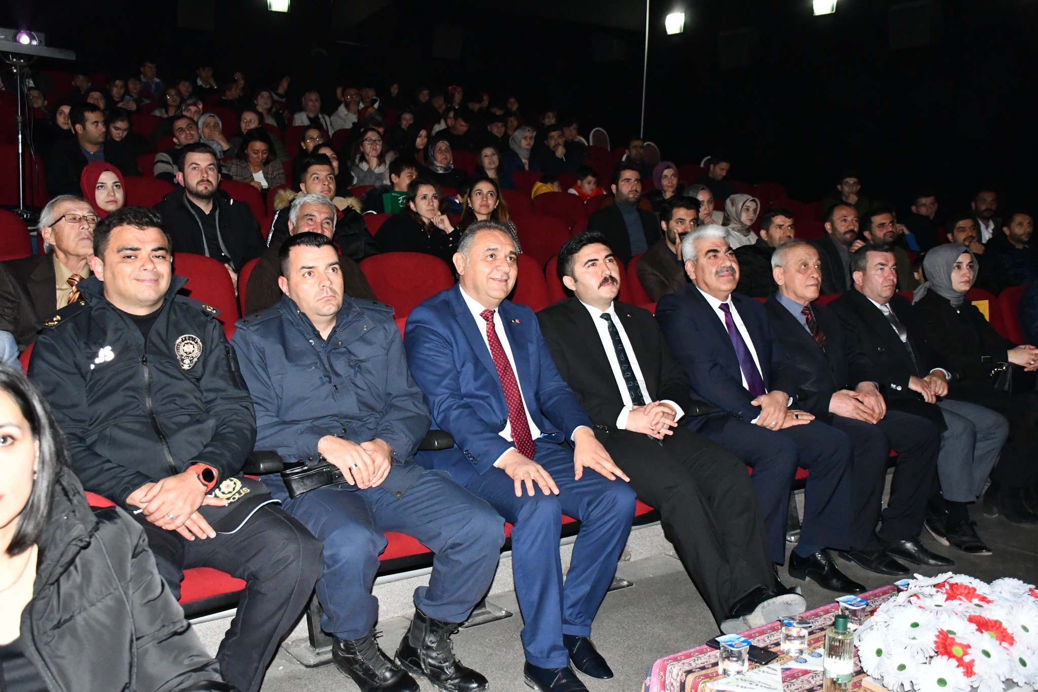 24 KASIM ÖĞRETMENLER GÜNÜ ASEF ÇOBAN KÜLTÜR MERKEZİNDE KUTLANDI 