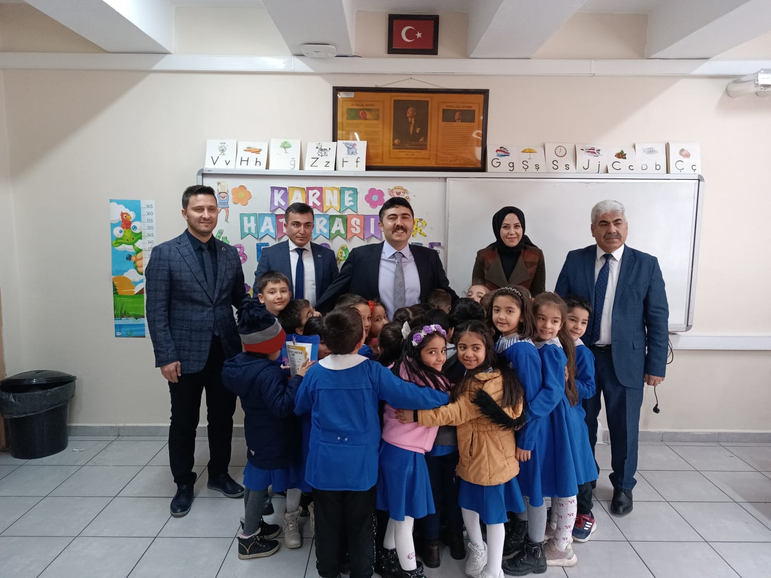  KARNELER ALINDI ÖĞRENCİLER YARIYIL TATİLİNE GİRDİ
