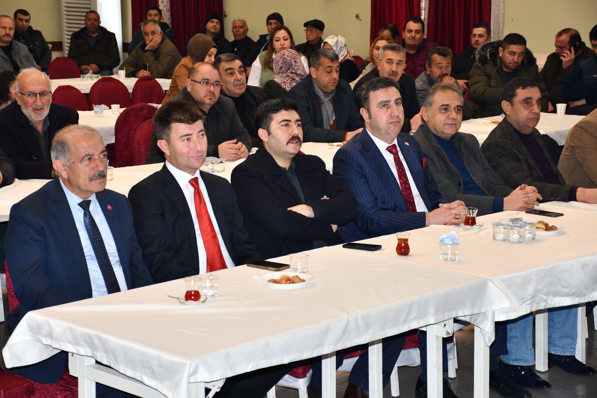 BAŞKAN ÇİFTÇİ ,KAYMAKAM YAZICI GÜRÜN ESNAF VE SANATKÂRLAR KREDİ VE KEFALET KOOPERATİFİ’NİN 57. OLAĞAN GENEL KURULUN’A KATILDI
