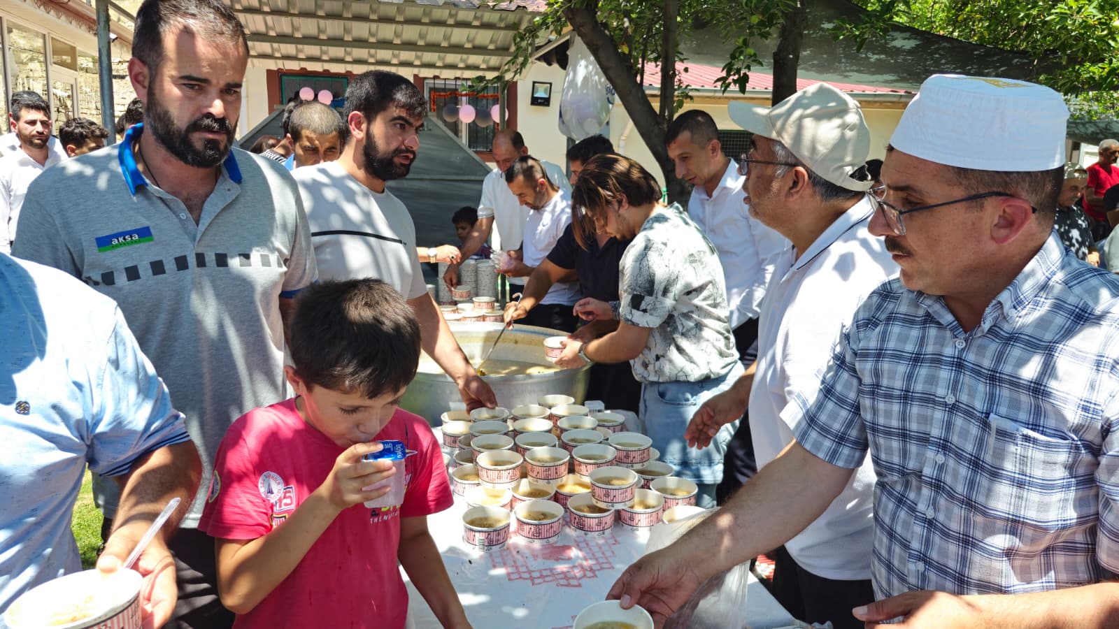 Hayrani Baba Camisi’nde Aşure Bereketi