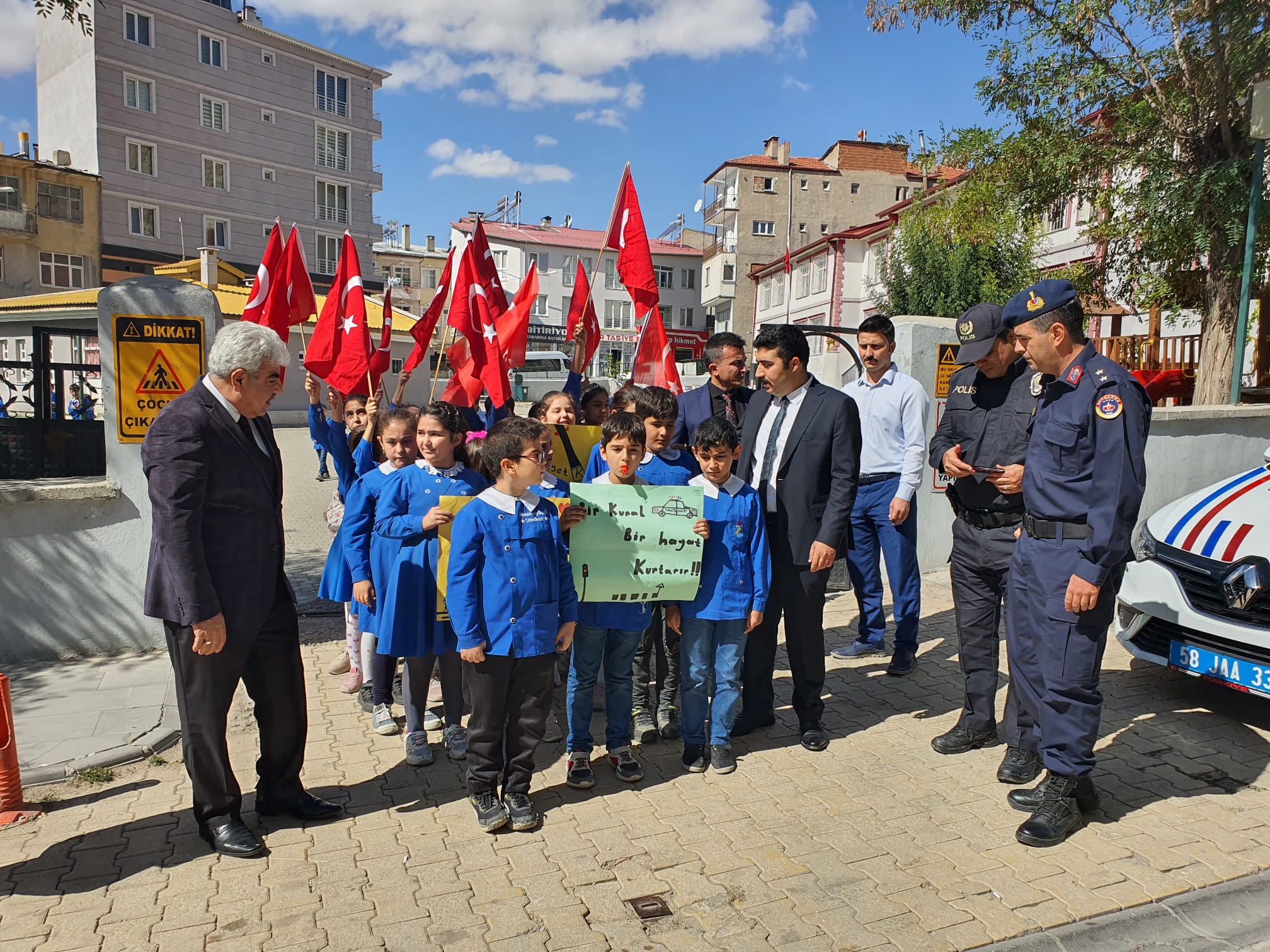 TRAFİKTE YAYA ÖNCELİĞİ ETKİNLİĞİ 