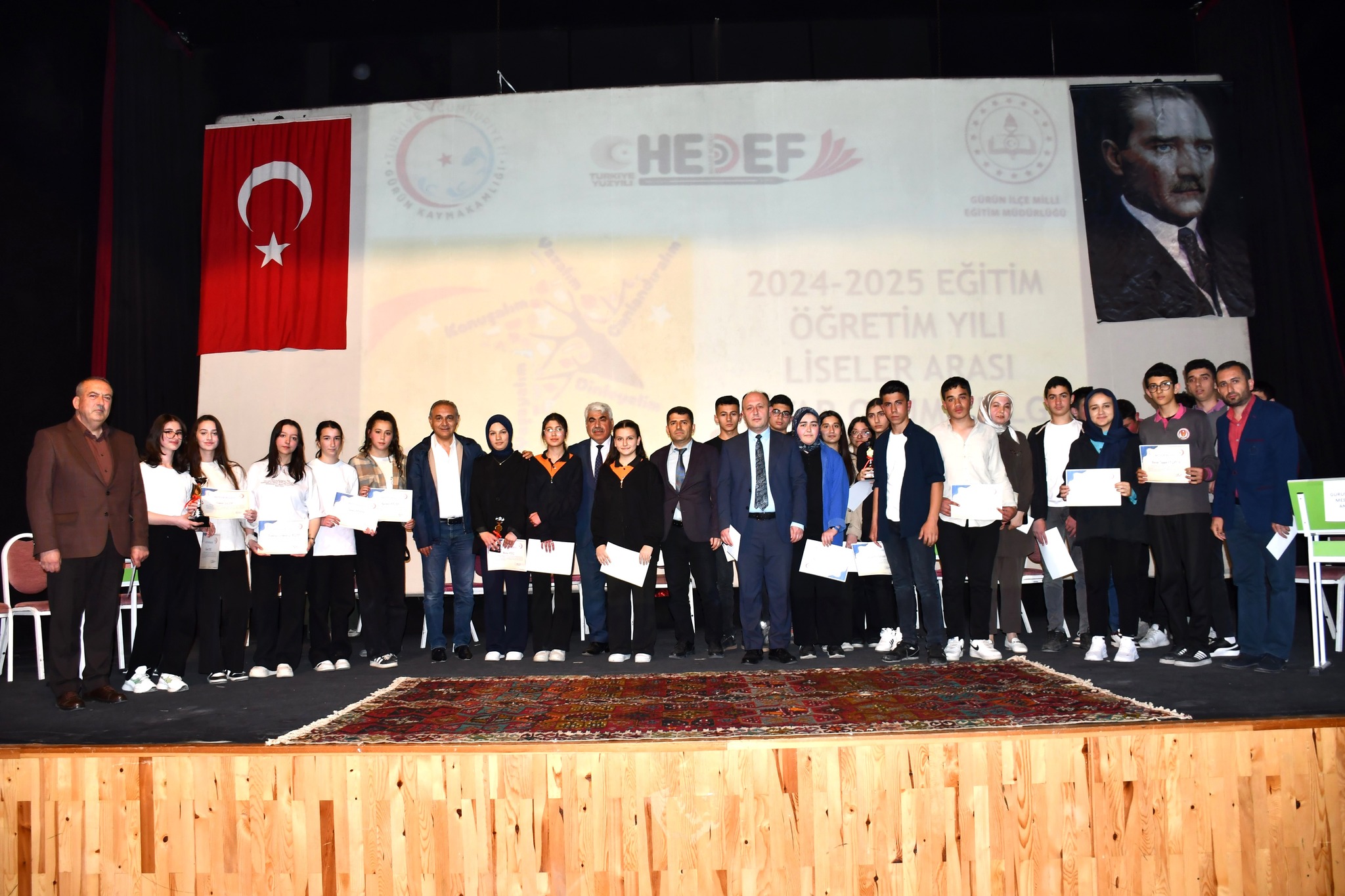 Gürün Belediye Başkanı Öğrencilerin Yarışma Heyecanına Ortak Oldu