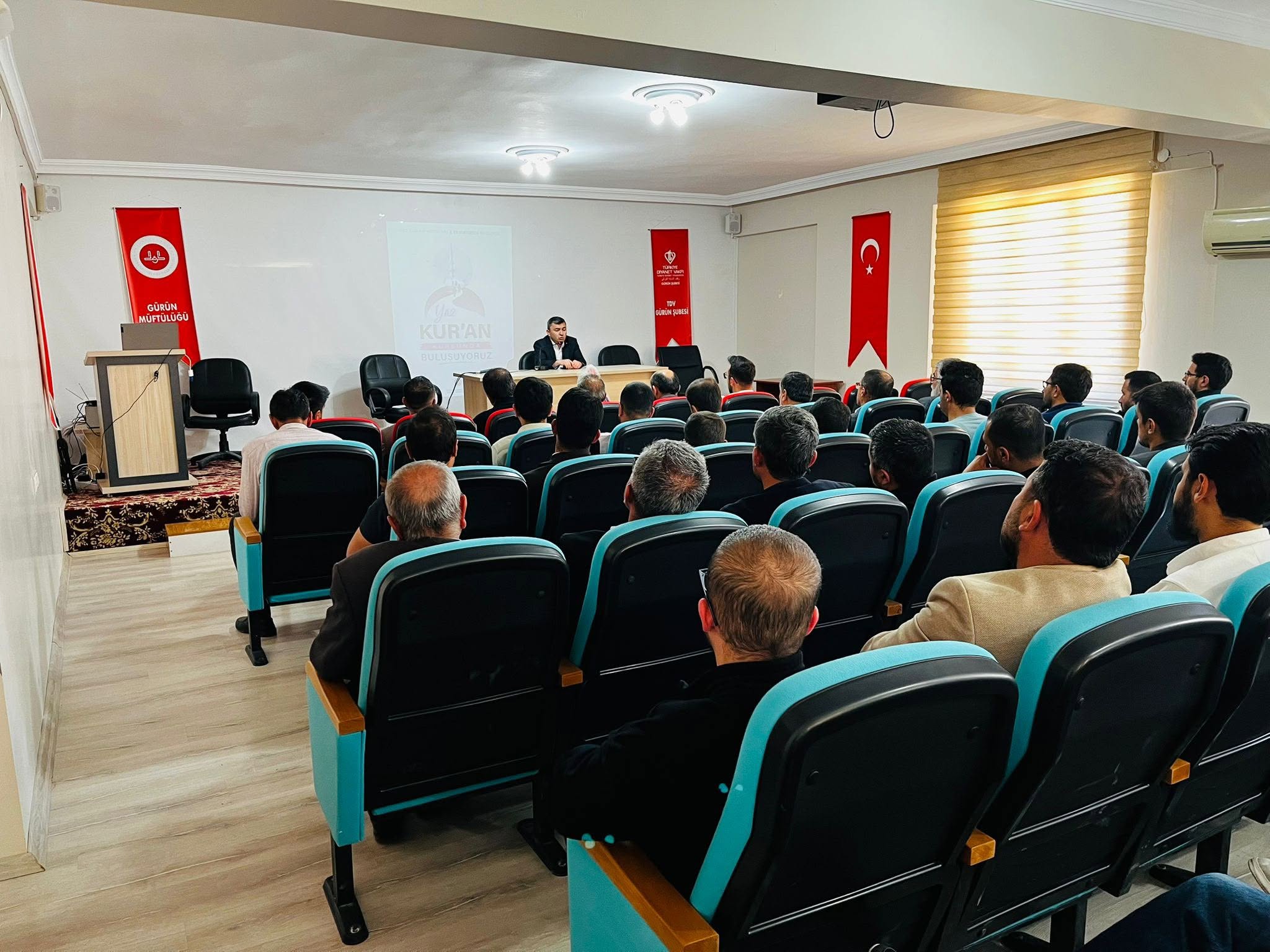 Gürün’de Din Görevlilerine Yaz Kur’an Kursu Eğitim Semineri Yapıldı
