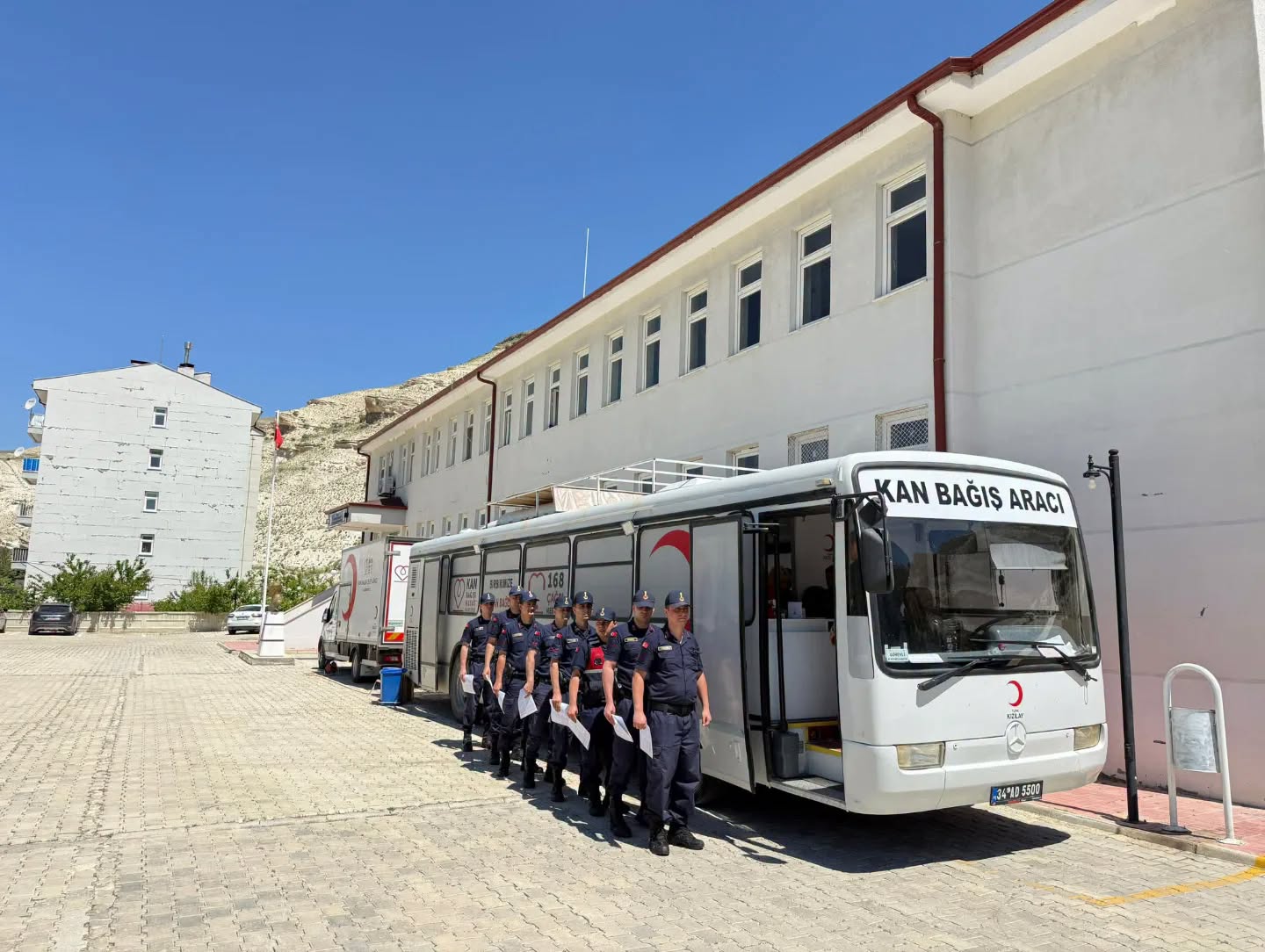 Jandarmadan Kızılay’a Anlamlı Kan Bağışı